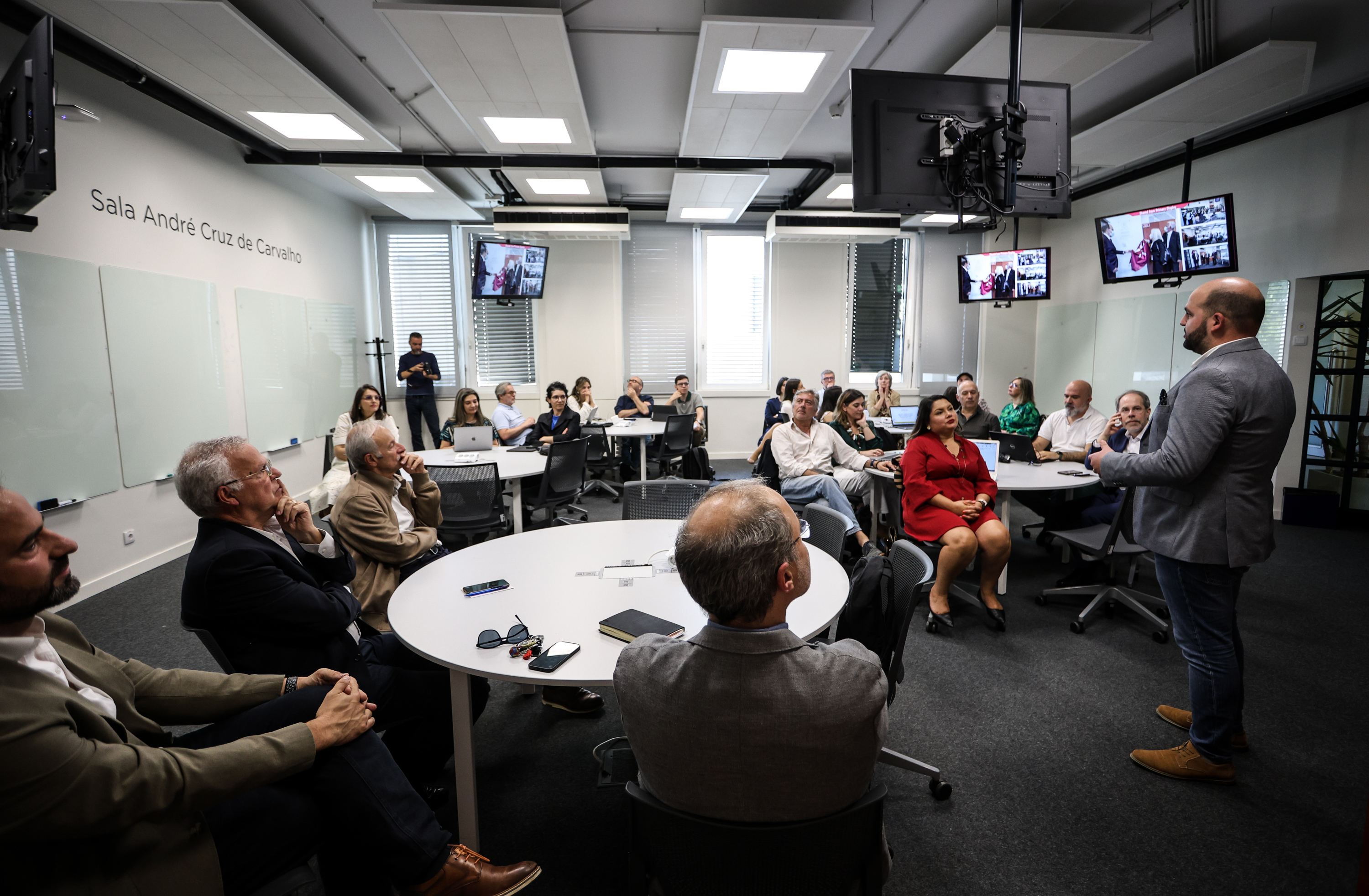 Thumbnail da galeria Aniversário Sala André Cruz